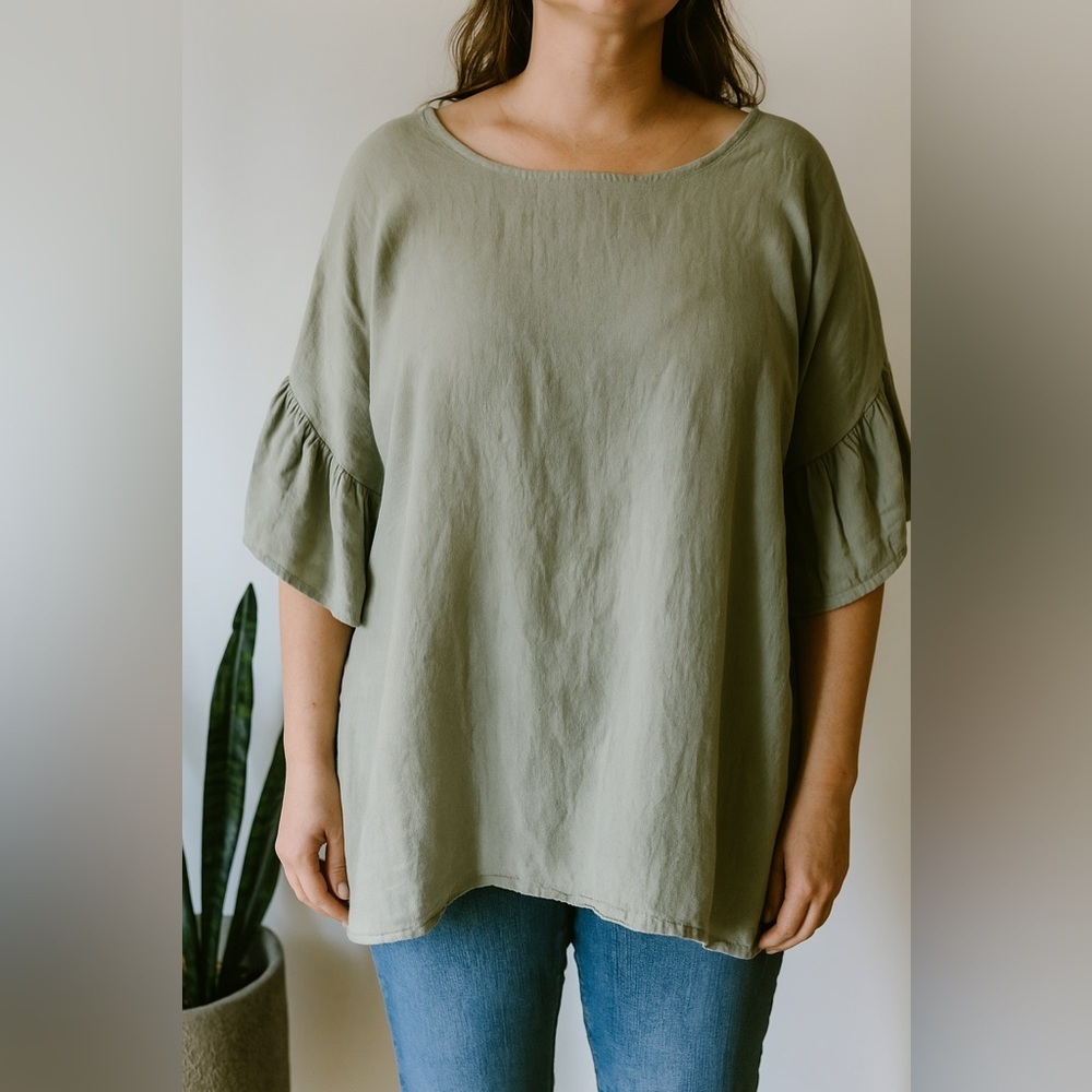 ELENA BALDI | Olive Green Linen Top